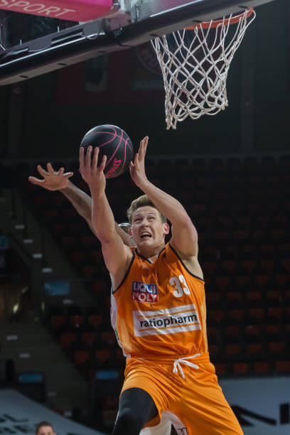 人人奋战 人人奋战