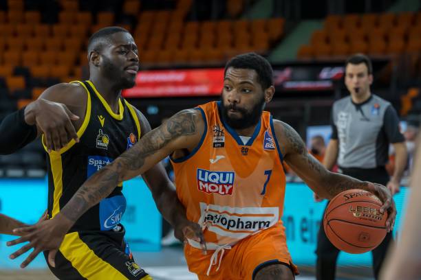 了每位球员 了每位球员