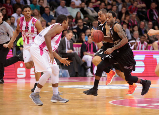 赛表现来看 赛表现来看